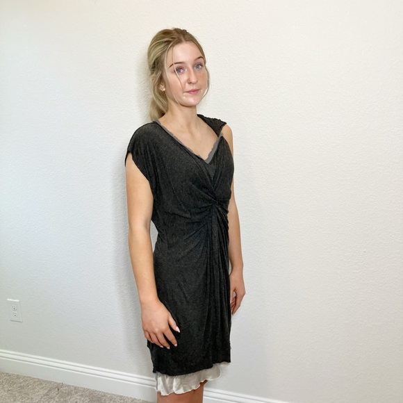 🔥MOVING SALE🔥 Anthropologie Dolan gray jersey dress twist shoulder Medium - Picture 10 of 11